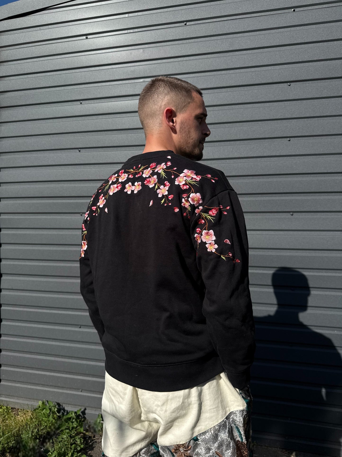 Embroidery - Sweatshirt "Sakura"