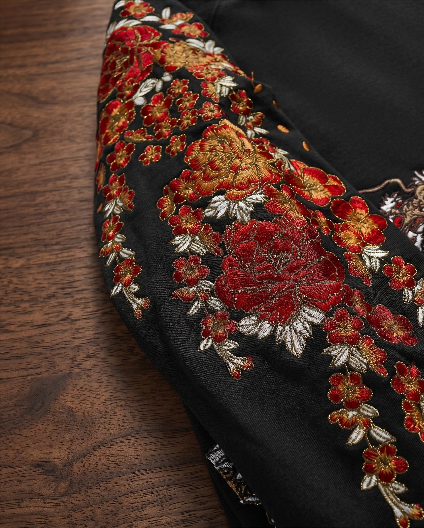 Embroidery - Zipper Hoodie "Watatsumi"