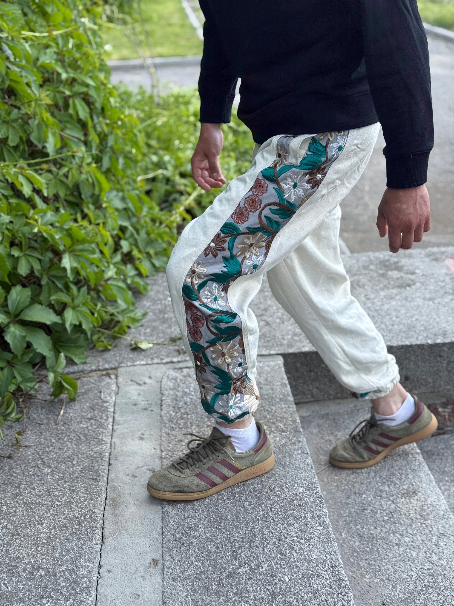 Embroidery - Trousers