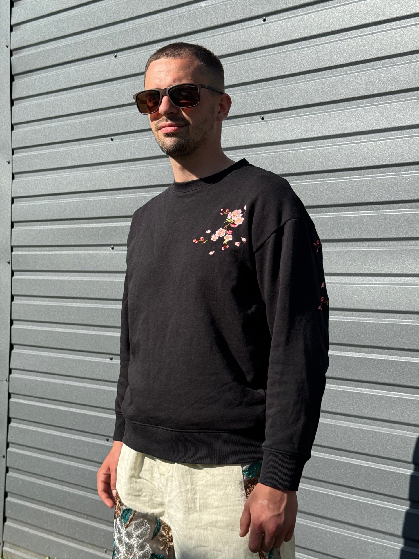 Embroidery - Sweatshirt "Sakura"