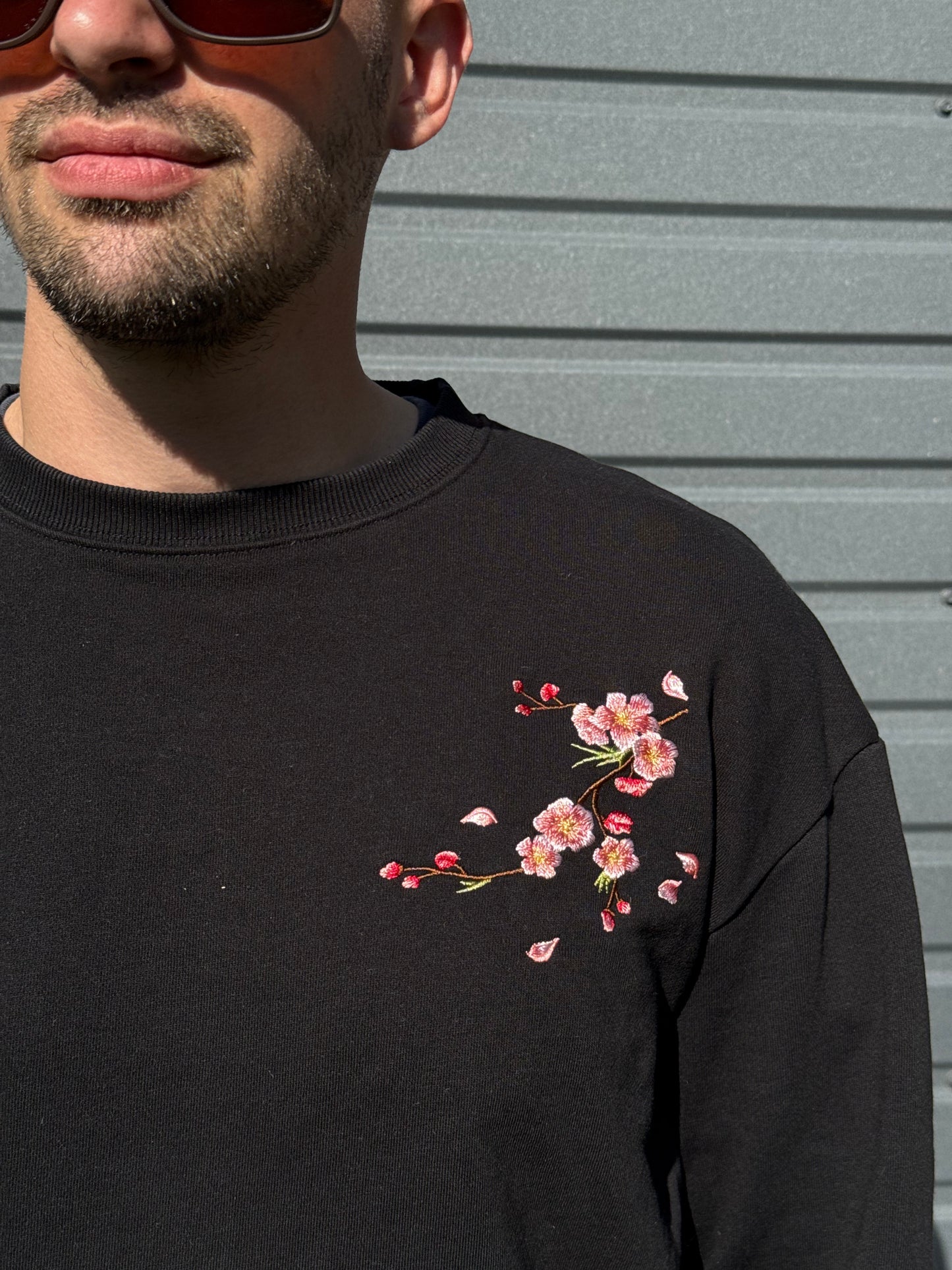 Embroidery - Sweatshirt "Sakura"